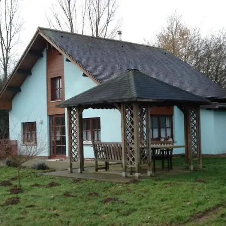 Chalet Et Etang Du Roua * Hannut
